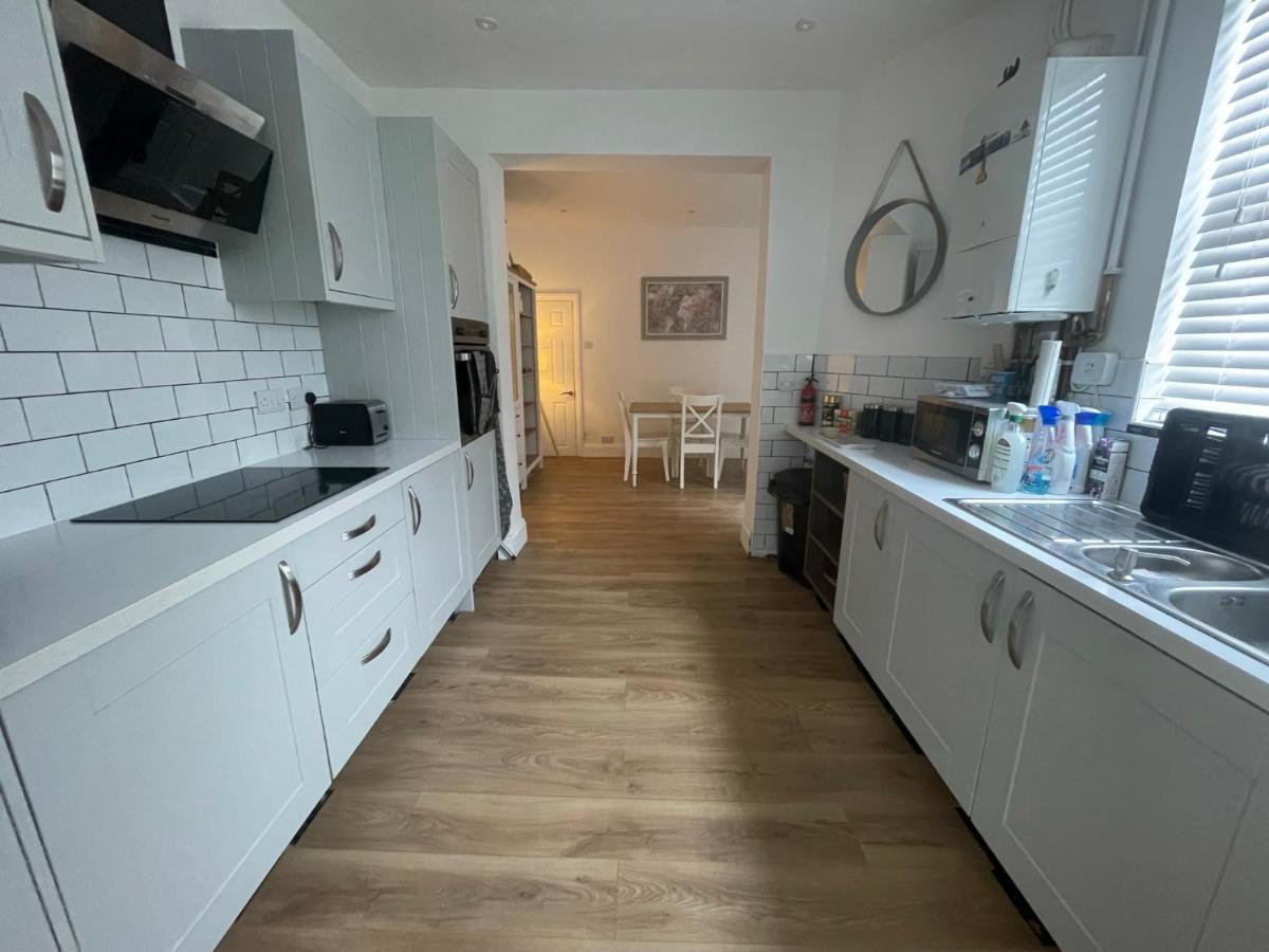 Family Home Copnor Portsmouth Eksteriør billede